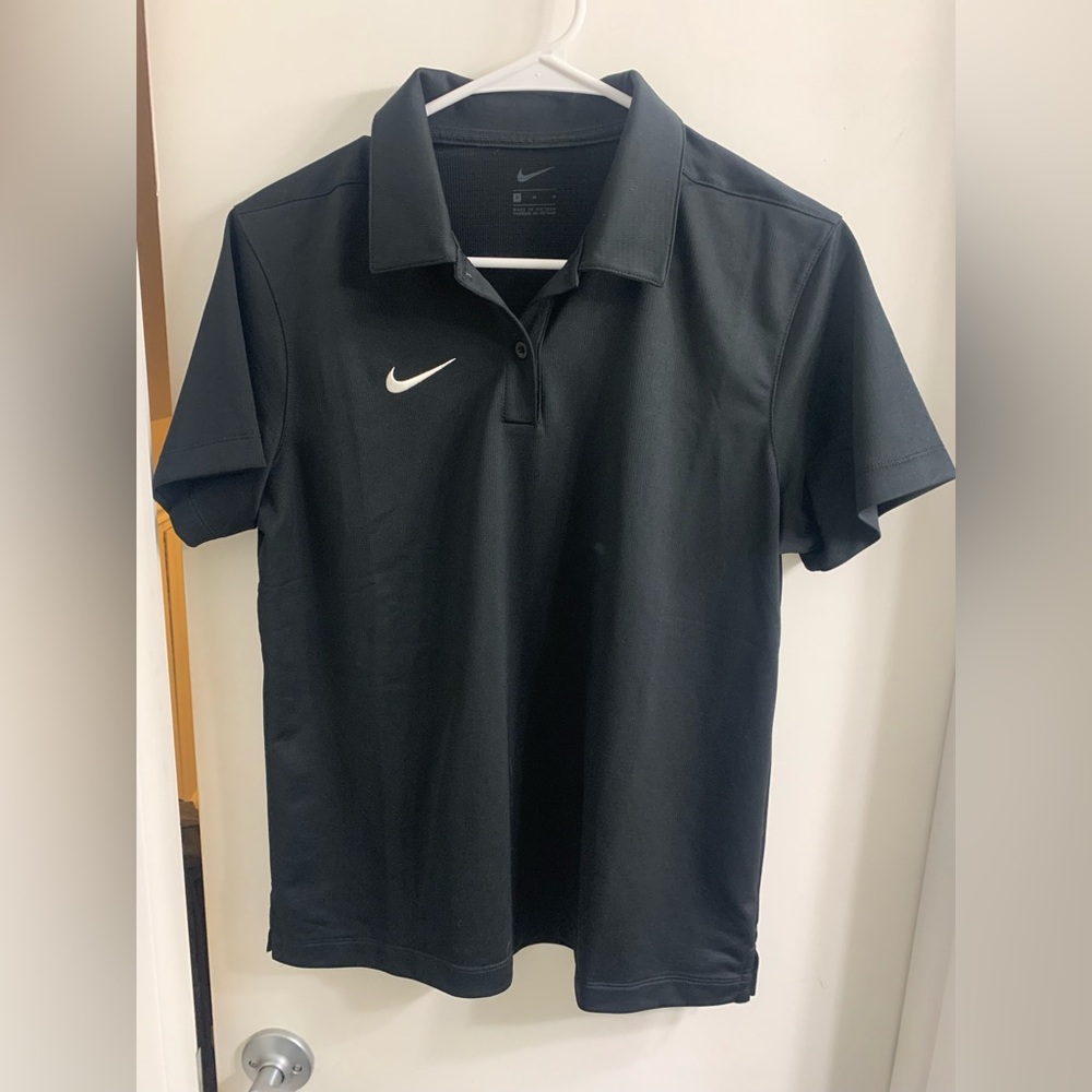 Women’s medium Nike dri-fit polo